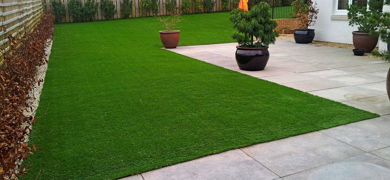 Artificial Grass Dubai | 25 to 45mm Lush Green Artificial Grass in Dubai